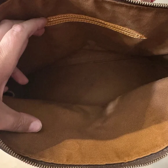 Louis Vuitton Monogram Brown and Pink Cosmetic Bag - Picture 4 of 7